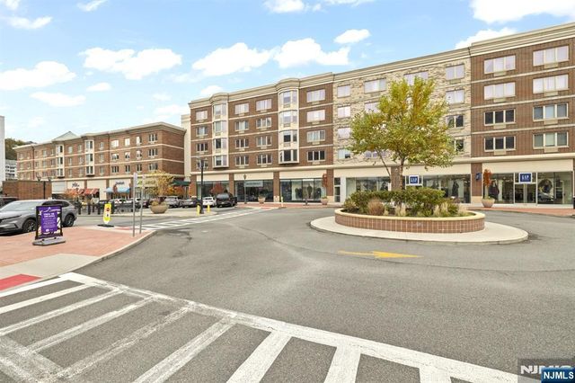 3104 City Place 3104, Edgewater, NJ 07020