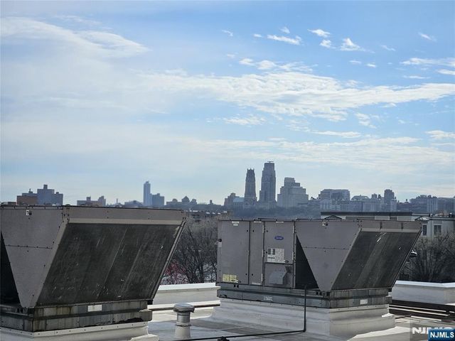 3104 City Place 3104, Edgewater, NJ 07020