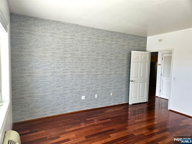 3104 City Place 3104, Edgewater, NJ 07020