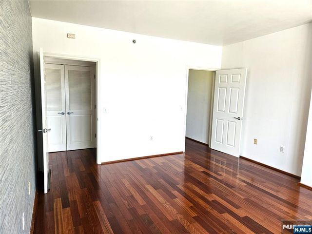 3104 City Place 3104, Edgewater, NJ 07020