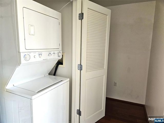 3104 City Place 3104, Edgewater, NJ 07020