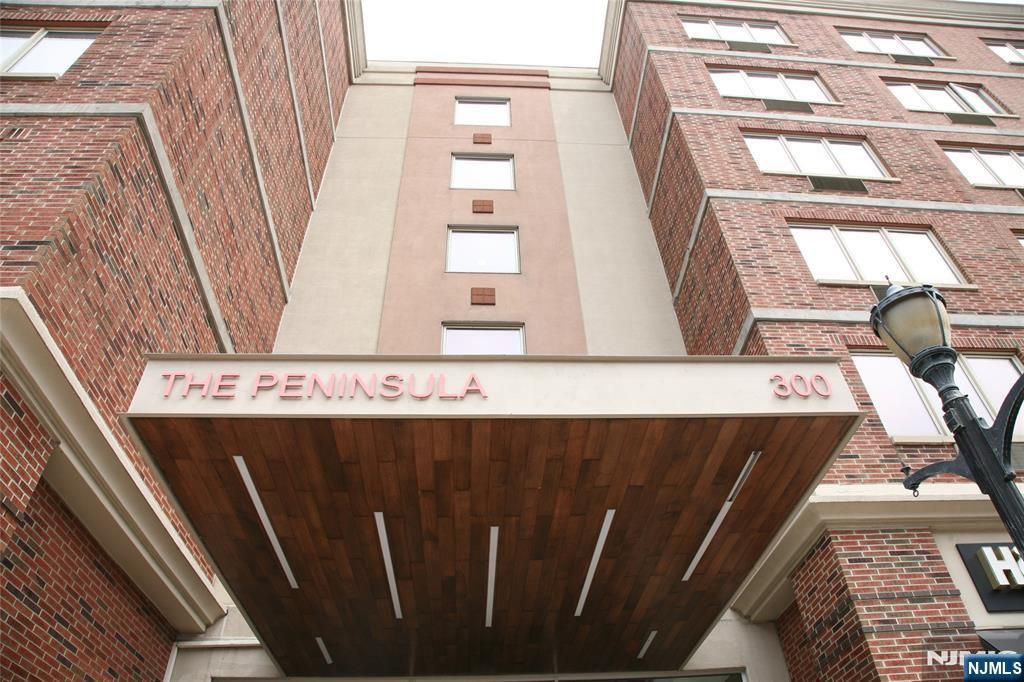 3104 City Place 3104, Edgewater, NJ 07020