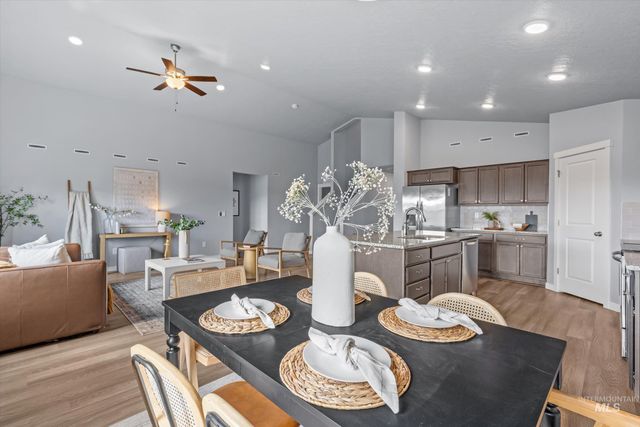 19263 Crazy Bear Way, Caldwell, ID 83605