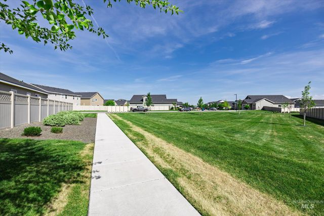 19263 Crazy Bear Way, Caldwell, ID 83605