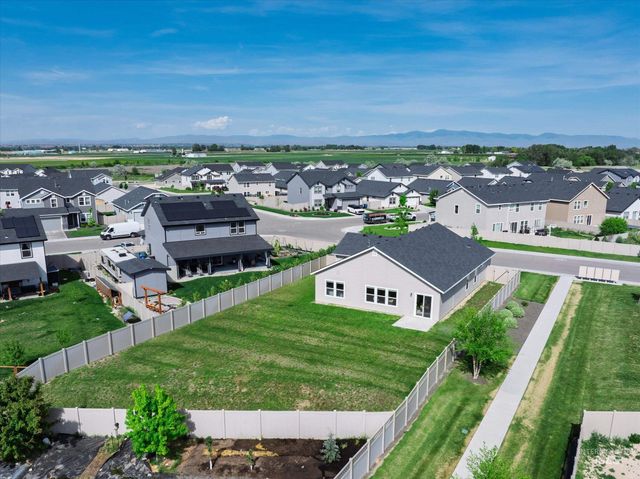 19263 Crazy Bear Way, Caldwell, ID 83605