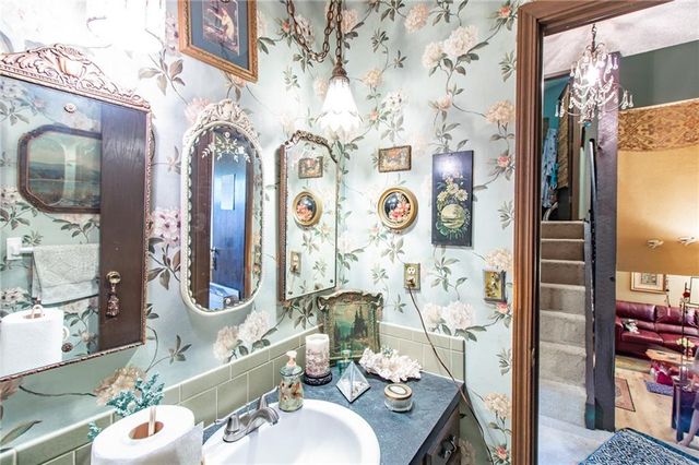 9028 E 96Th Terrace, Kansas City, MO 64134
