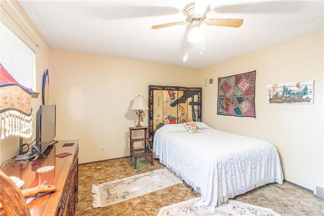 9028 E 96Th Terrace, Kansas City, MO 64134
