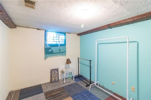 9028 E 96Th Terrace, Kansas City, MO 64134