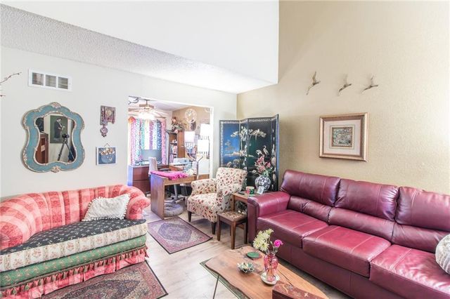 9028 E 96Th Terrace, Kansas City, MO 64134
