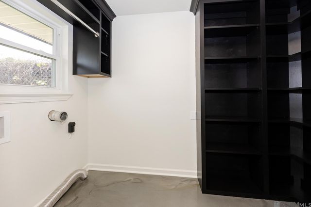 12424 Mollylea Dr, Baton Rouge, LA 70815