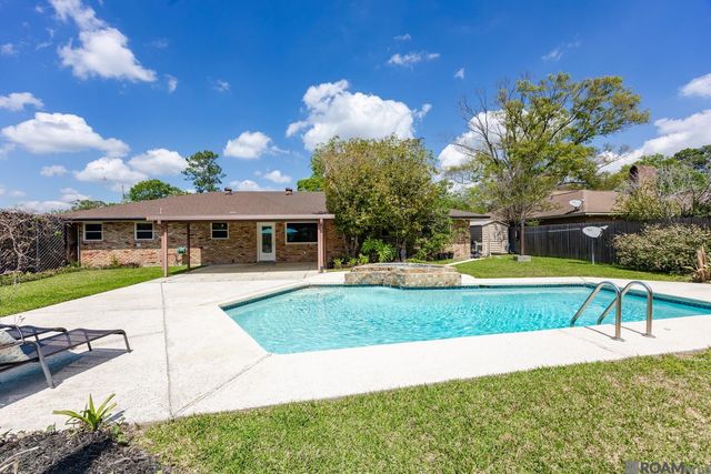 12424 Mollylea Dr, Baton Rouge, LA 70815