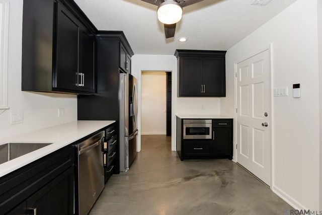 12424 Mollylea Dr, Baton Rouge, LA 70815