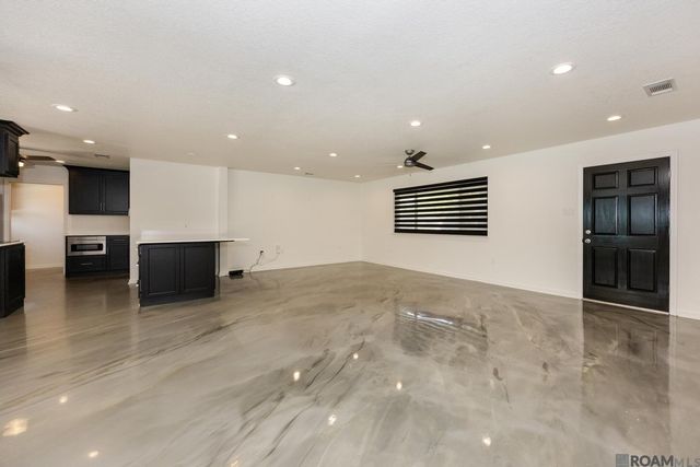 12424 Mollylea Dr, Baton Rouge, LA 70815