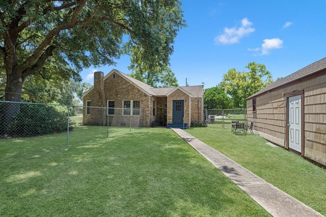 405 Missouri Street, Liberty, TX 77575
