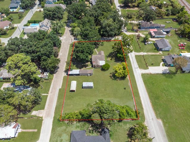 405 Missouri Street, Liberty, TX 77575