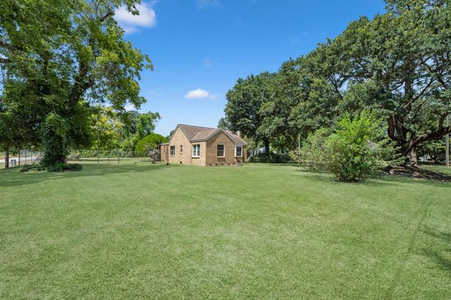 405 Missouri Street, Liberty, TX 77575