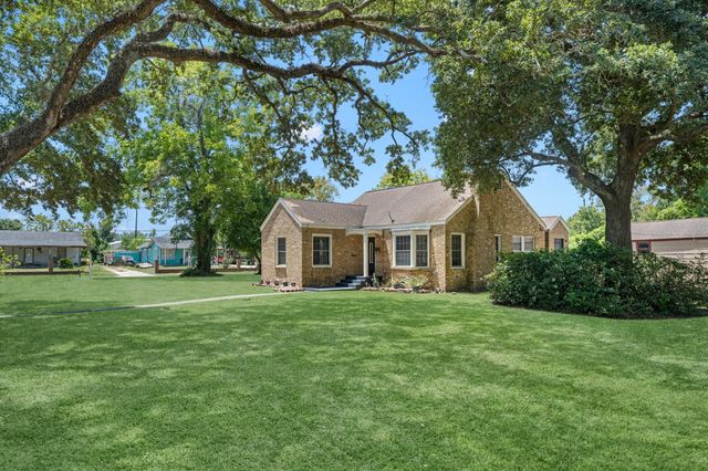 405 Missouri Street, Liberty, TX 77575