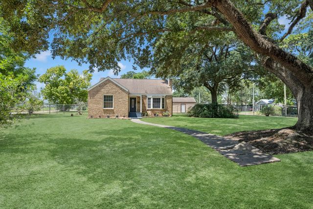 405 Missouri Street, Liberty, TX 77575
