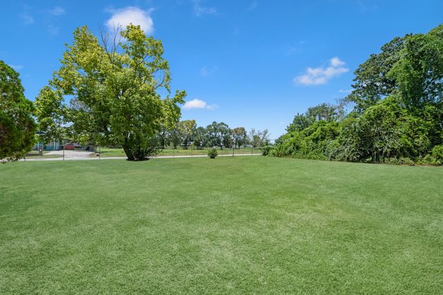 405 Missouri Street, Liberty, TX 77575