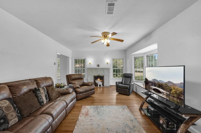 405 Missouri Street, Liberty, TX 77575