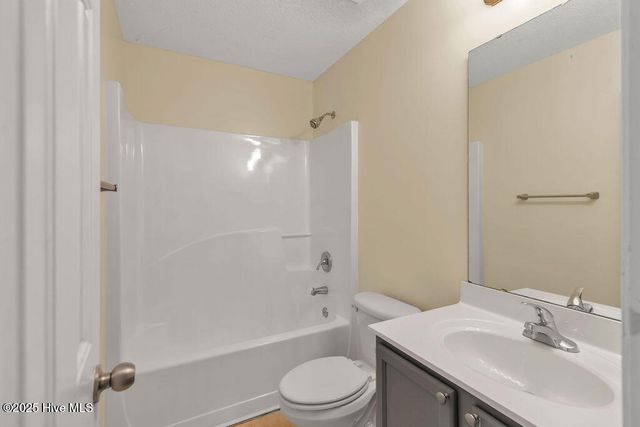 106 Briar Hollow Drive, Jacksonville, NC 28540