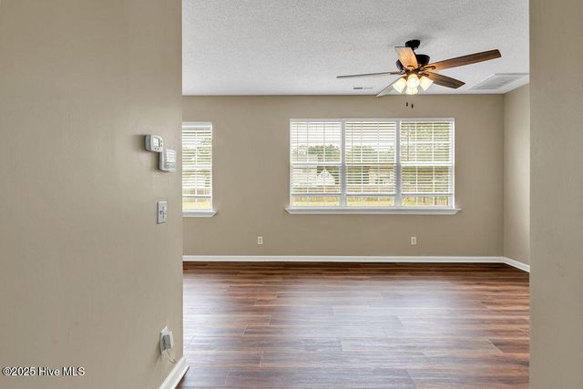 106 Briar Hollow Drive, Jacksonville, NC 28540