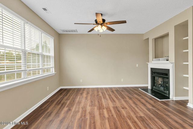106 Briar Hollow Drive, Jacksonville, NC 28540