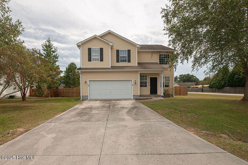 106 Briar Hollow Drive, Jacksonville, NC 28540