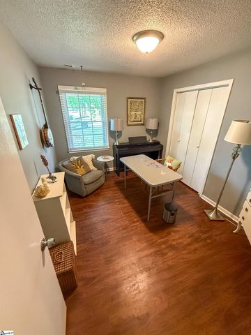 241 Sunnyglen Drive, Greer, SC 29651