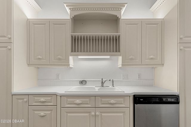 25 Lazy Eight Drive, Port Orange, FL 32128