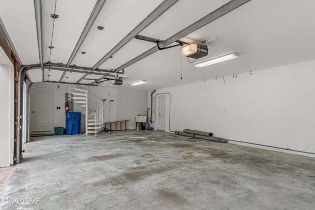 25 Lazy Eight Drive, Port Orange, FL 32128