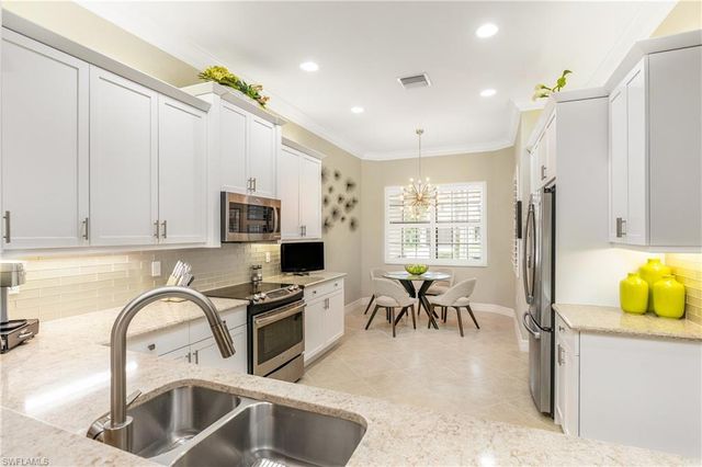 13628 Mandarin CIR, Naples, FL 34109