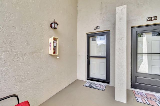5869 Parkwalk Drive, Boynton Beach, FL 33472