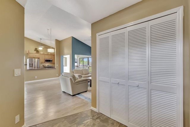 5869 Parkwalk Drive, Boynton Beach, FL 33472