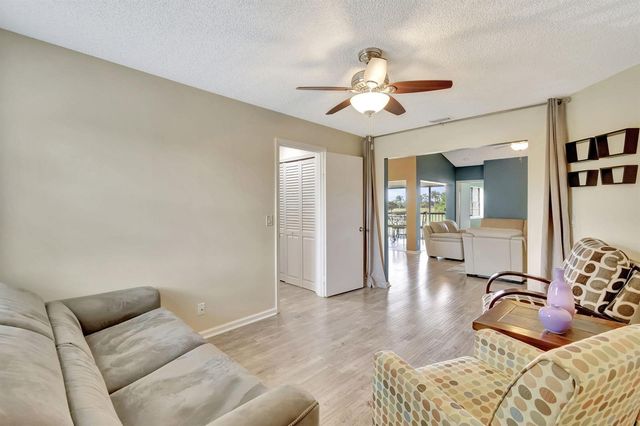 5869 Parkwalk Drive, Boynton Beach, FL 33472