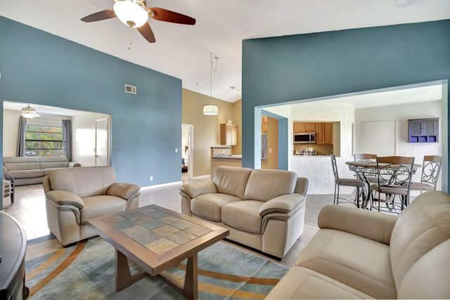 5869 Parkwalk Drive, Boynton Beach, FL 33472