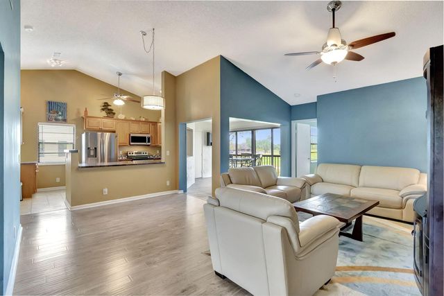 5869 Parkwalk Drive, Boynton Beach, FL 33472