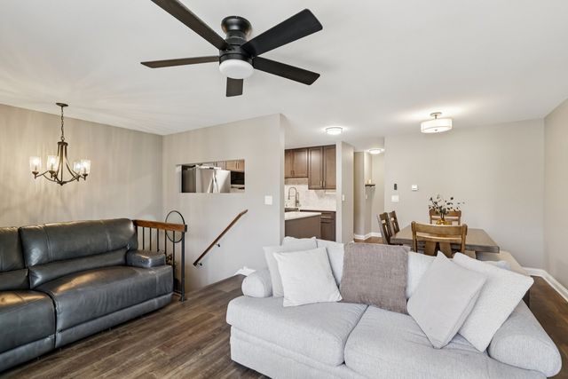 336 Ozark Drive, Bolingbrook, IL 60440