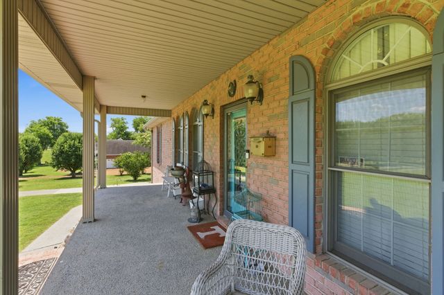 238 Zieglers Fort Rd, Gallatin, TN 37066