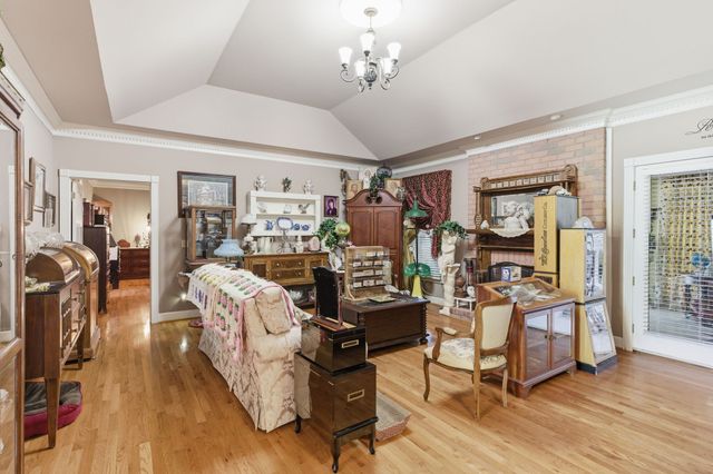 238 Zieglers Fort Rd, Gallatin, TN 37066