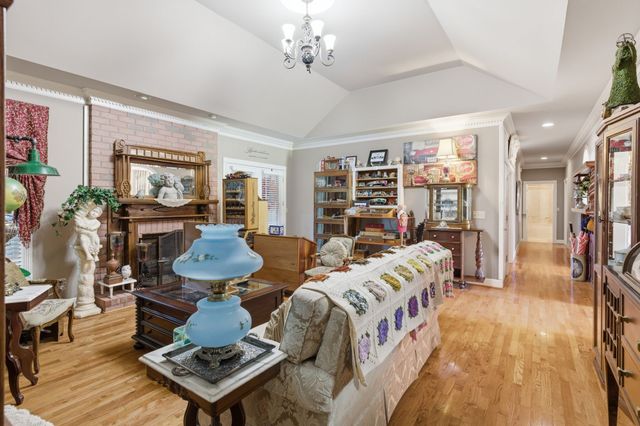 238 Zieglers Fort Rd, Gallatin, TN 37066