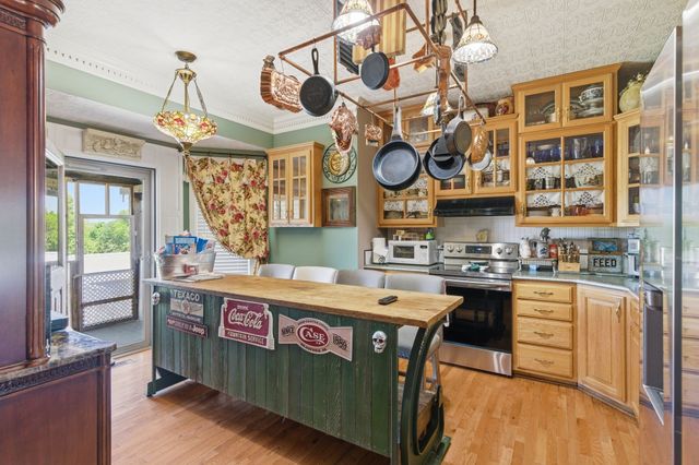 238 Zieglers Fort Rd, Gallatin, TN 37066