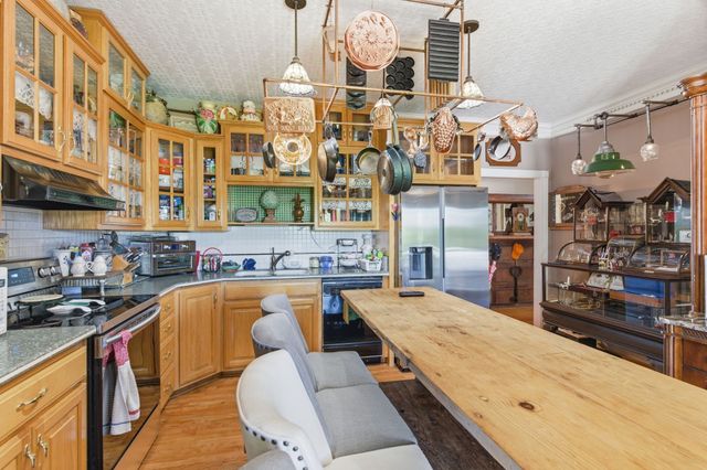 238 Zieglers Fort Rd, Gallatin, TN 37066