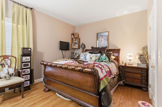 238 Zieglers Fort Rd, Gallatin, TN 37066
