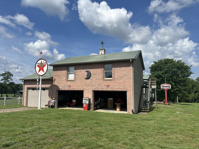 238 Zieglers Fort Rd, Gallatin, TN 37066