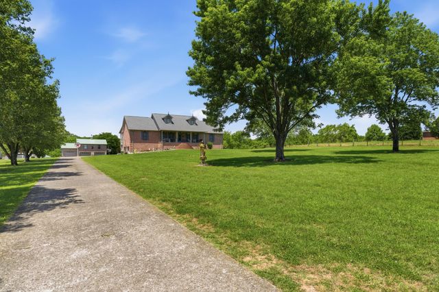 238 Zieglers Fort Rd, Gallatin, TN 37066