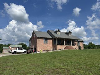 238 Zieglers Fort Rd, Gallatin, TN 37066