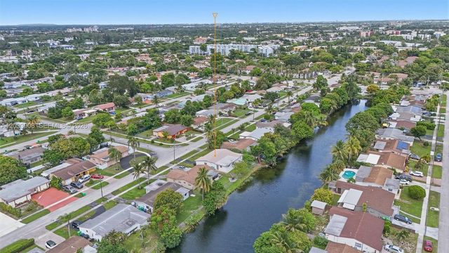 6600 NW 26th Street, Sunrise, FL 33313