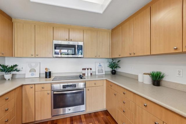 130 E San Fernando Street 508, San Jose, CA 95112