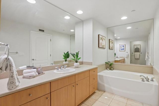 130 E San Fernando Street 508, San Jose, CA 95112